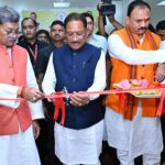 स्वास्थ्य के प्रति जागरूकता का संदेश: मुख्यमंत्री विष्णुदेव साय ने विधानसभा परिसर में तीन दिवसीय स्वास्थ्य शिविर का किया शुभारंभ