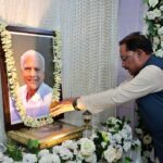 मुख्यमंत्री विष्णुदेव साय ने लोकतंत्र सेनानी स्वर्गीय महावीर प्रसाद जैन को दी श्रद्धांजलि