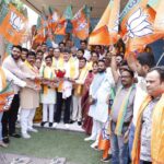 भाजपा कार्यालय कुशाभाऊ ठाकरे परिसर एवं एकात्म परिसर में आतिशबाजी कर मनाया गया जीत का जश्न